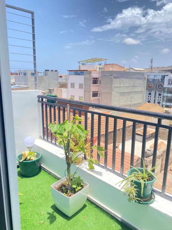 Quarto Nº7 Familia Veiga - Central Praia Luaran gambar
